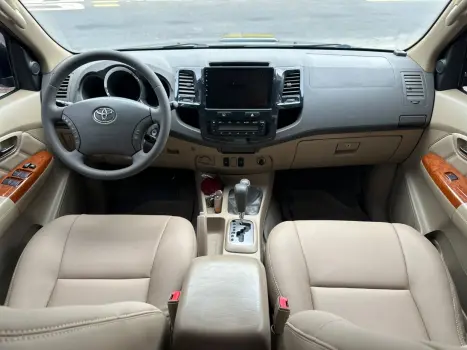 TOYOTA Hilux SW4 , Foto 8