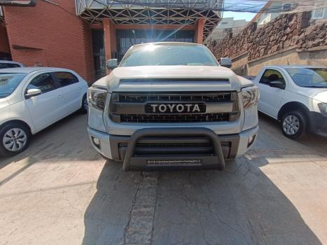 TOYOTA Tundra 5.7 V8 32V 4P 4X4 CABINE DUPLA LIMITED, Foto 3