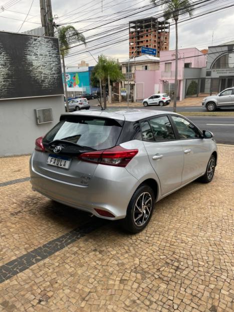 TOYOTA Yaris Hatch 1.5 16V 4P FLEX XLS MULTIDRIVE AUTOMTICO CVT, Foto 4