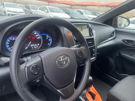 TOYOTA Yaris Hatch 1.5 16V 4P FLEX XL MULTIDRIVE AUTOMTICO CVT, Foto 9