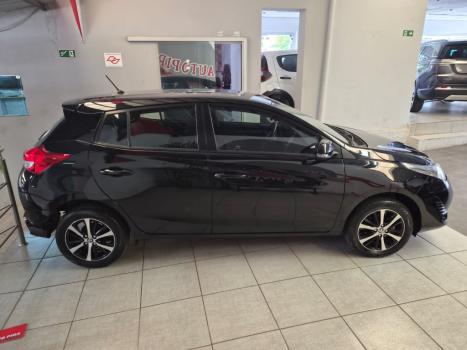 TOYOTA Yaris Hatch 1.5 16V 4P FLEX XS CONNECT MULTIDRIVE AUTOMTICO CVT, Foto 4