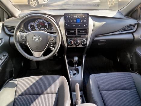 TOYOTA Yaris Hatch 1.3 16V 4P FLEX XL MULTIDRIVE AUTOMÁTICO CVT, Foto 7 TOYOTA Yaris Hatch 1.3 16V 4P FLEX XL MULTIDRIVE AUTOMÁTICO CVT, Foto 7