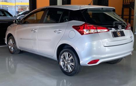 TOYOTA Yaris Hatch 1.3 16V 4P FLEX XL PLUS TECH MULTIDRIVE AUTOMTICO CVT, Foto 5