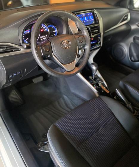 TOYOTA Yaris Hatch 1.3 16V 4P FLEX XL PLUS TECH MULTIDRIVE AUTOMTICO CVT, Foto 8