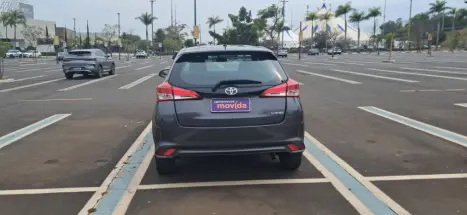 TOYOTA Yaris Hatch 1.5 16V 4P FLEX XL MULTIDRIVE AUTOMTICO CVT, Foto 5