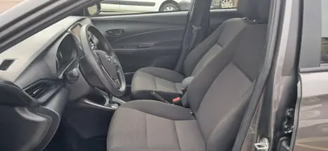 TOYOTA Yaris Hatch 1.5 16V 4P FLEX XL MULTIDRIVE AUTOMTICO CVT, Foto 8