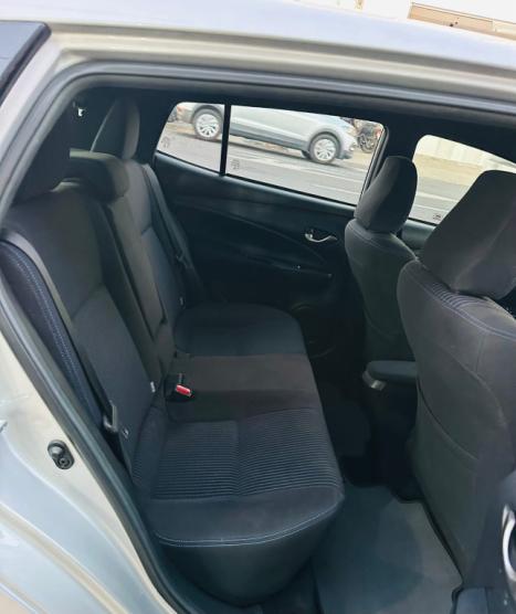 TOYOTA Yaris Hatch 1.5 16V 4P FLEX XL PLUS CONNECT MULTIDRIVE AUTOMTICO CVT, Foto 13