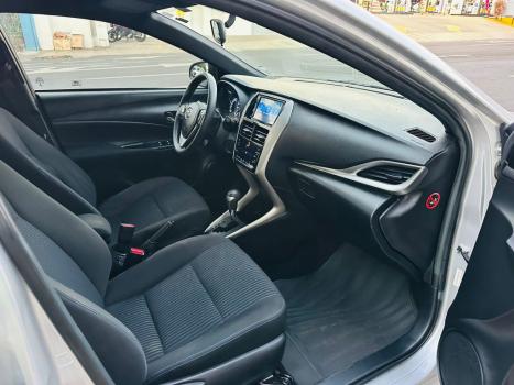 TOYOTA Yaris Hatch 1.5 16V 4P FLEX XL PLUS CONNECT MULTIDRIVE AUTOMTICO CVT, Foto 12