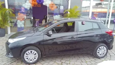 TOYOTA Yaris Hatch 1.5 16V 4P FLEX XL MULTIDRIVE AUTOMTICO CVT, Foto 4