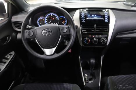 TOYOTA Yaris Hatch 1.3 16V 4P FLEX XL MULTIDRIVE AUTOMTICO CVT, Foto 5