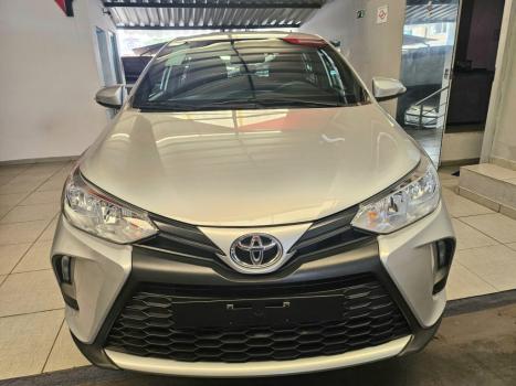 TOYOTA Yaris Hatch 1.5 16V 4P FLEX XL PLUS CONNECT MULTIDRIVE AUTOMTICO CVT, Foto 3