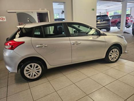 TOYOTA Yaris Hatch 1.5 16V 4P FLEX XL PLUS CONNECT MULTIDRIVE AUTOMTICO CVT, Foto 4