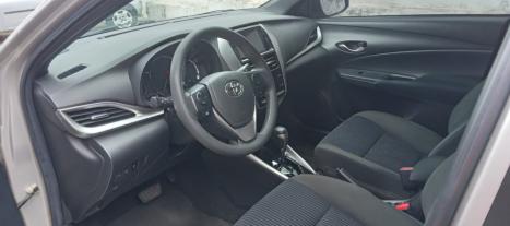 TOYOTA Yaris Hatch 1.3 16V 4P FLEX XL PLUS TECH MULTIDRIVE AUTOMTICO CVT, Foto 8