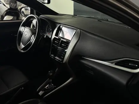 TOYOTA Yaris Hatch 1.5 16V 4P FLEX XLS MULTIDRIVE AUTOMTICO CVT, Foto 9