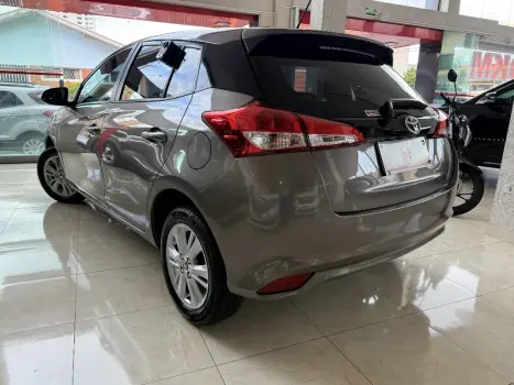 TOYOTA Yaris Hatch 1.3 16V 4P FLEX XL MULTIDRIVE AUTOM�TICO CVT, Foto 4