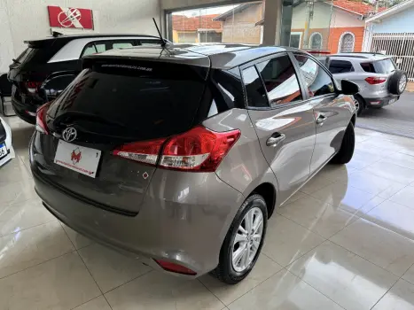 TOYOTA Yaris Hatch 1.3 16V 4P FLEX XL MULTIDRIVE AUTOM�TICO CVT, Foto 6