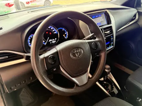 TOYOTA Yaris Hatch 1.3 16V 4P FLEX XL MULTIDRIVE AUTOM�TICO CVT, Foto 7