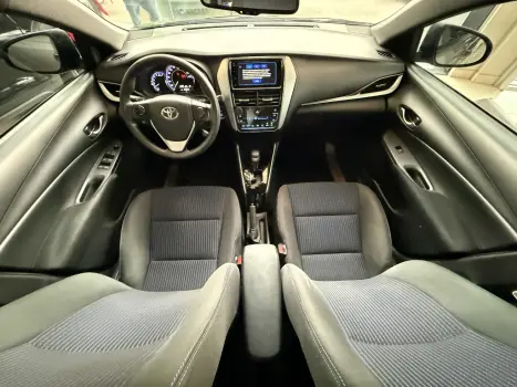 TOYOTA Yaris Hatch 1.3 16V 4P FLEX XL MULTIDRIVE AUTOM�TICO CVT, Foto 9