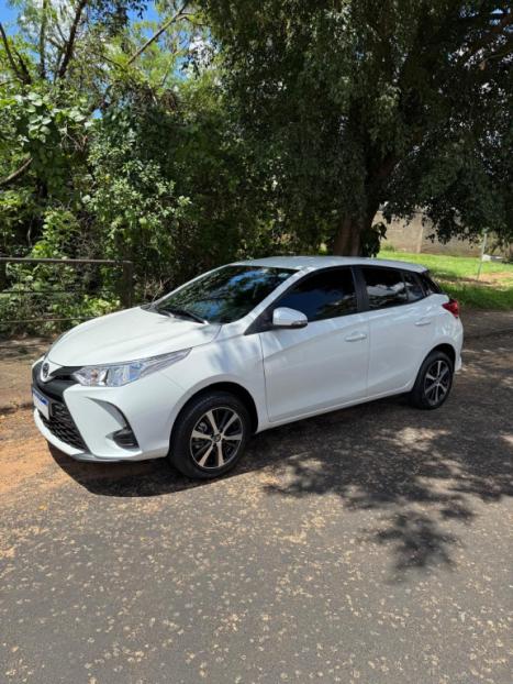 TOYOTA Yaris Hatch 1.5 16V 4P FLEX XL MULTIDRIVE AUTOM�TICO CVT, Foto 1
