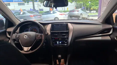 TOYOTA Yaris Hatch 1.3 16V 4P FLEX XL, Foto 5