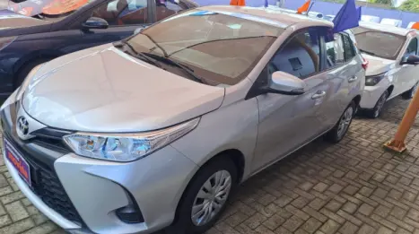 TOYOTA Yaris Hatch 1.3 16V 4P FLEX XL, Foto 2