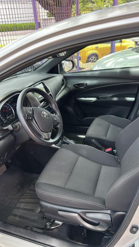 TOYOTA Yaris Hatch 1.3 16V 4P FLEX XL, Foto 5