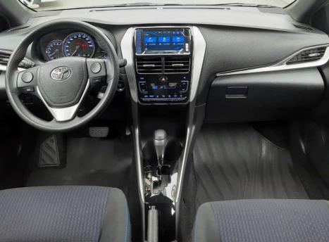 TOYOTA Yaris Hatch 1.3 16V 4P FLEX XL PLUS TECH MULTIDRIVE AUTOM�TICO CVT, Foto 8