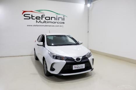 TOYOTA Yaris Hatch 1.5 16V 4P FLEX XS MULTIDRIVE AUTOM�TICO CVT, Foto 3