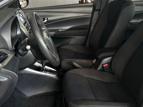 TOYOTA Yaris Hatch 1.3 16V 4P FLEX XL PLUS TECH MULTIDRIVE AUTOM�TICO CVT, Foto 8