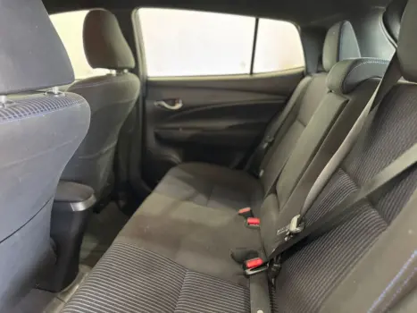 TOYOTA Yaris Hatch 1.5 16V 4P FLEX XL PLUS CONNECT MULTIDRIVE AUTOM�TICO CVT, Foto 4
