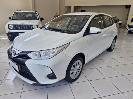 TOYOTA Yaris Hatch 1.5 16V 4P FLEX XL MULTIDRIVE AUTOM�TICO CVT, Foto 1