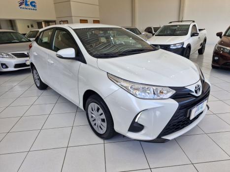TOYOTA Yaris Hatch 1.5 16V 4P FLEX XL MULTIDRIVE AUTOM�TICO CVT, Foto 3
