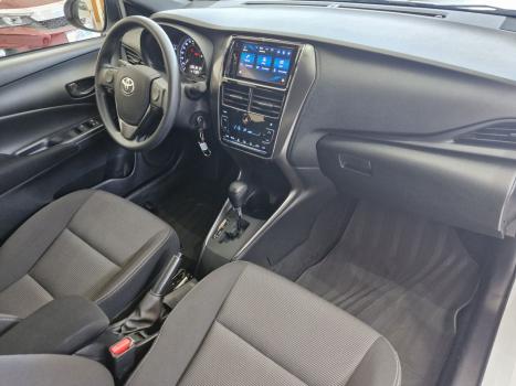 TOYOTA Yaris Hatch 1.5 16V 4P FLEX XL MULTIDRIVE AUTOM�TICO CVT, Foto 7