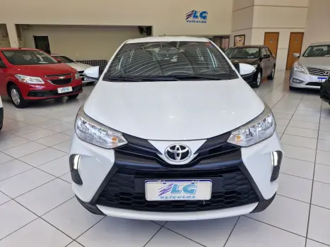 TOYOTA Yaris Hatch 1.5 16V 4P FLEX XL MULTIDRIVE AUTOM�TICO CVT, Foto 10