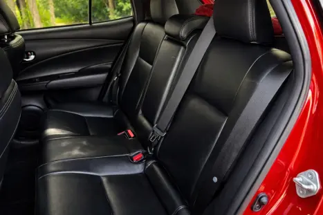 TOYOTA Yaris Hatch 1.3 16V 4P FLEX XL PLUS TECH MULTIDRIVE AUTOM�TICO CVT, Foto 8