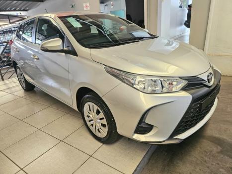 TOYOTA Yaris Hatch 1.5 16V 4P FLEX XL MULTIDRIVE AUTOM�TICO CVT, Foto 2