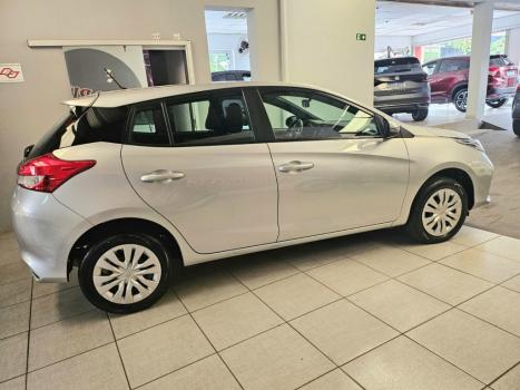 TOYOTA Yaris Hatch 1.5 16V 4P FLEX XL MULTIDRIVE AUTOM�TICO CVT, Foto 4
