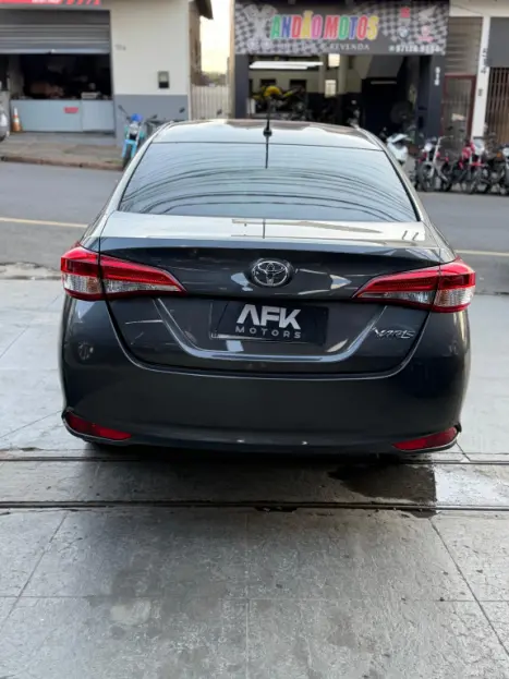 TOYOTA Yaris Hatch 1.5 16V 4P FLEX XL MULTIDRIVE AUTOM�TICO CVT, Foto 3