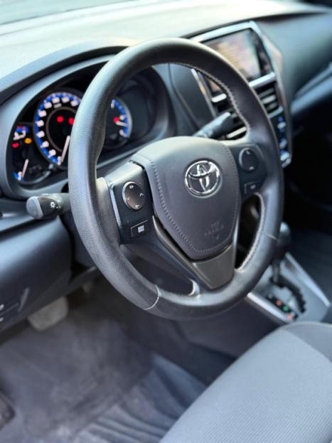 TOYOTA Yaris Hatch 1.5 16V 4P FLEX XL MULTIDRIVE AUTOM�TICO CVT, Foto 8