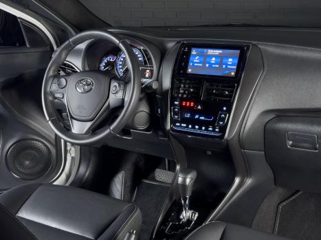 TOYOTA Yaris Hatch 1.5 16V 4P FLEX XLS CONNECT MULTIDRIVE AUTOM�TICO CVT, Foto 8