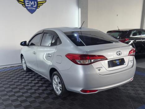 TOYOTA Yaris Hatch 1.5 16V 4P FLEX XL MULTIDRIVE AUTOM�TICO CVT, Foto 4