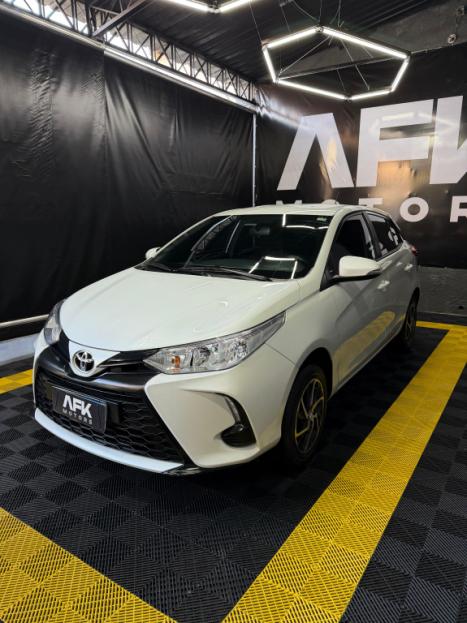 TOYOTA Yaris Hatch 1.5 16V 4P FLEX XL MULTIDRIVE AUTOM�TICO CVT, Foto 2