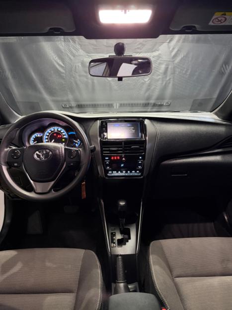 TOYOTA Yaris Hatch 1.5 16V 4P FLEX XL MULTIDRIVE AUTOM�TICO CVT, Foto 9