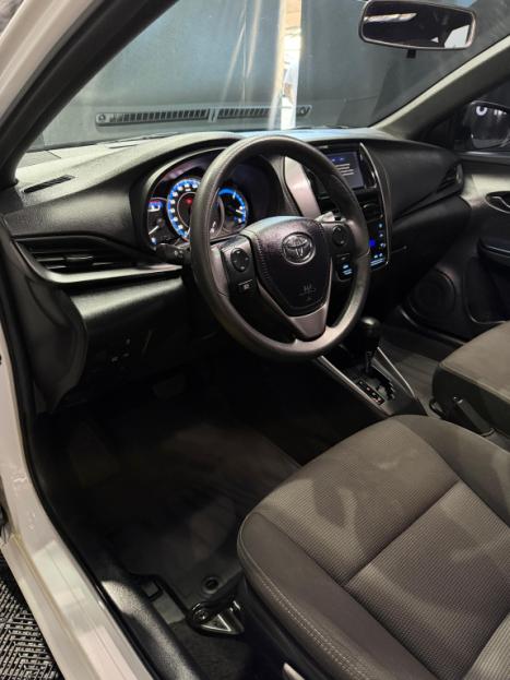 TOYOTA Yaris Hatch 1.5 16V 4P FLEX XL MULTIDRIVE AUTOM�TICO CVT, Foto 11