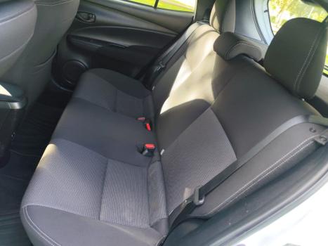 TOYOTA Yaris Hatch 1.5 16V 4P FLEX XL MULTIDRIVE AUTOM�TICO CVT, Foto 14