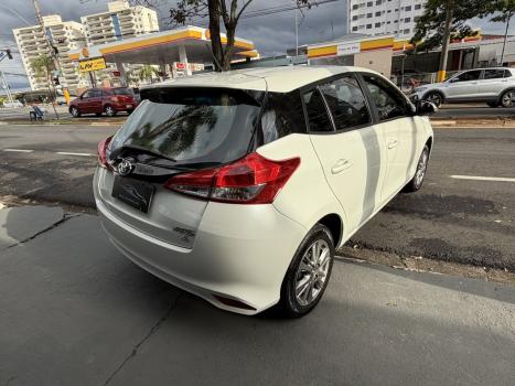 TOYOTA Yaris Hatch 1.5 16V 4P FLEX XL MULTIDRIVE AUTOM�TICO CVT, Foto 7