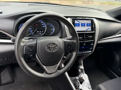 TOYOTA Yaris Hatch 1.5 16V 4P FLEX XL MULTIDRIVE AUTOM�TICO CVT, Foto 9