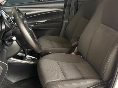 TOYOTA Yaris Hatch 1.5 16V 4P FLEX XL MULTIDRIVE AUTOM�TICO CVT, Foto 8