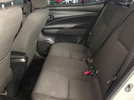 TOYOTA Yaris Hatch 1.5 16V 4P FLEX XL MULTIDRIVE AUTOM�TICO CVT, Foto 9