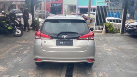 TOYOTA Yaris Hatch 1.5 16V 4P FLEX XL MULTIDRIVE AUTOM�TICO CVT, Foto 4